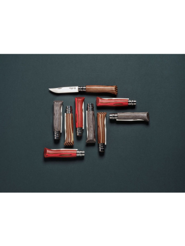 Nuga Opinel No.8 Laminated Brown roostevabast terasest teraga ja pruunist kaskpuidust käepidemega