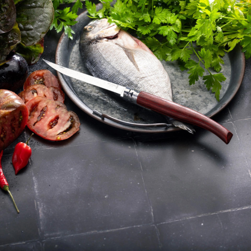 Taskuhari õhukeste teradega Opinel Nr.15 Aafrika korallpuidust käepide