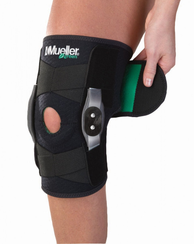 MUELLER® elastiga põlve toestus külgsuunaliste tugevdustega