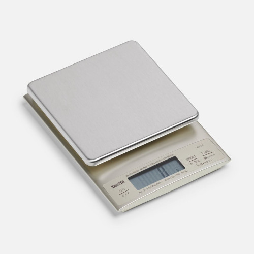 Digitaalne köögi-/toidukaal TANITA KD-321 Kitchen Scale Fluid Conversion, hõbedane.